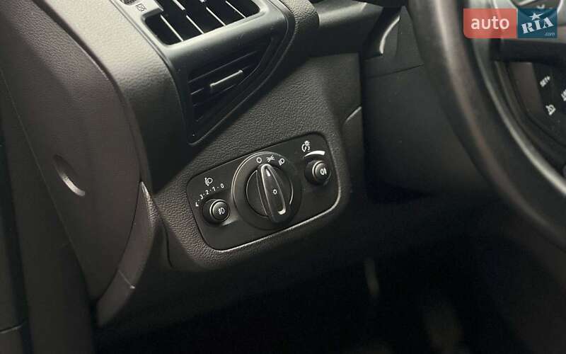 Внедорожник / Кроссовер Ford Kuga 2013 в Ивано-Франковске