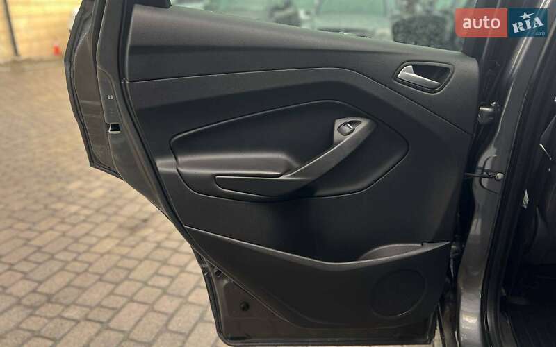 Внедорожник / Кроссовер Ford Kuga 2013 в Ивано-Франковске