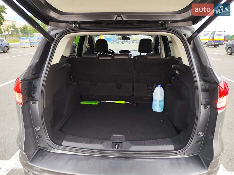 Внедорожник / Кроссовер Ford Kuga 2014 в Киеве
