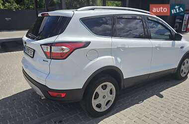 Внедорожник / Кроссовер Ford Kuga 2019 в 