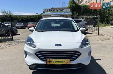 Внедорожник / Кроссовер Ford Kuga 2020 в 