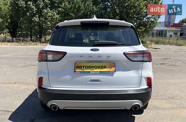 Внедорожник / Кроссовер Ford Kuga 2020 в 