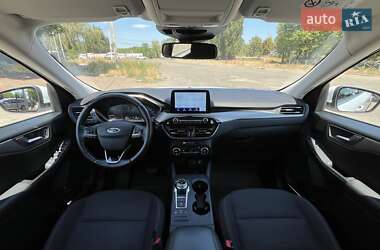 Внедорожник / Кроссовер Ford Kuga 2020 в 