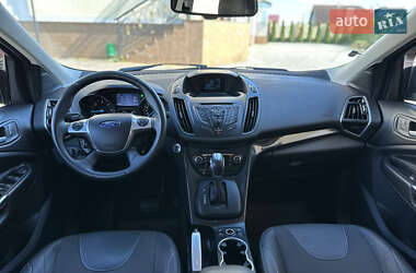 Внедорожник / Кроссовер Ford Kuga 2013 в 