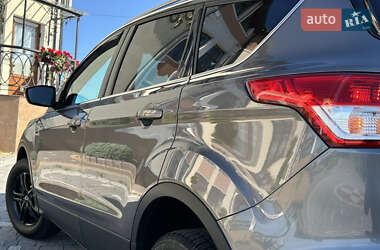 Внедорожник / Кроссовер Ford Kuga 2013 в 