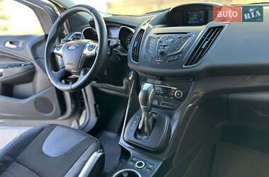 Внедорожник / Кроссовер Ford Kuga 2013 в 