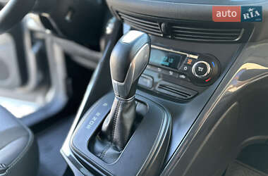 Внедорожник / Кроссовер Ford Kuga 2013 в 