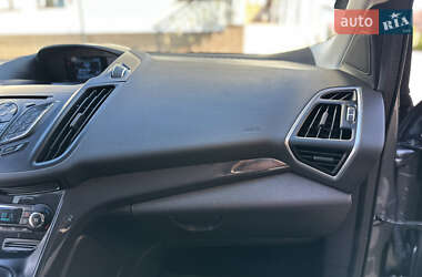Внедорожник / Кроссовер Ford Kuga 2013 в 