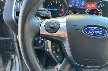 Внедорожник / Кроссовер Ford Kuga 2013 в 