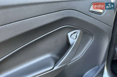 Внедорожник / Кроссовер Ford Kuga 2013 в 