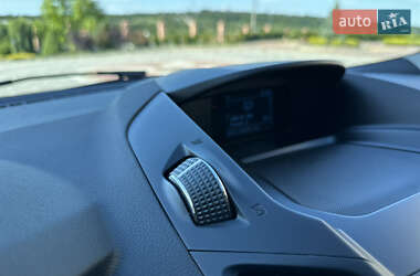 Внедорожник / Кроссовер Ford Kuga 2013 в 