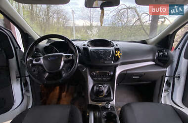 Внедорожник / Кроссовер Ford Kuga 2015 в 