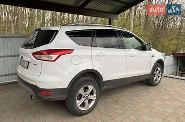Внедорожник / Кроссовер Ford Kuga 2015 в 