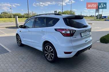Внедорожник / Кроссовер Ford Kuga 2018 в 
