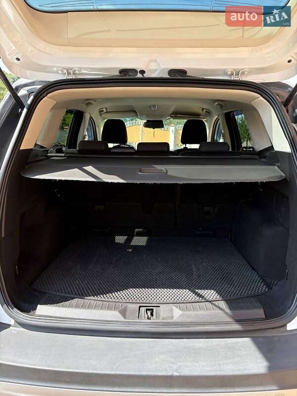 Внедорожник / Кроссовер Ford Kuga 2015 в Баре фото 6 Внедорожник / Кроссовер Ford Kuga 2015 в Баре