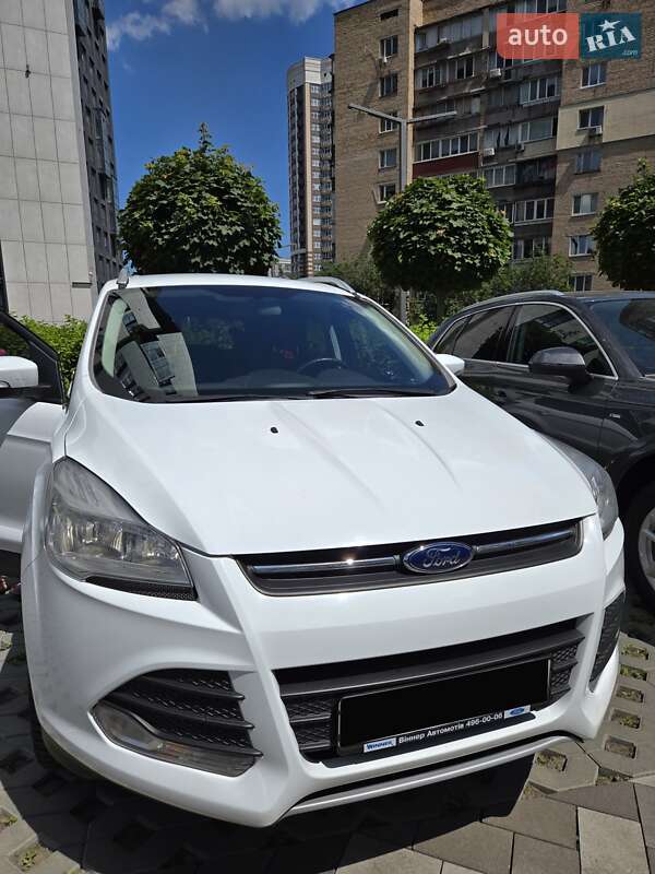 Внедорожник / Кроссовер Ford Kuga 2013 в Киеве
