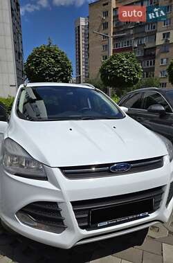 Внедорожник / Кроссовер Ford Kuga 2013 в 