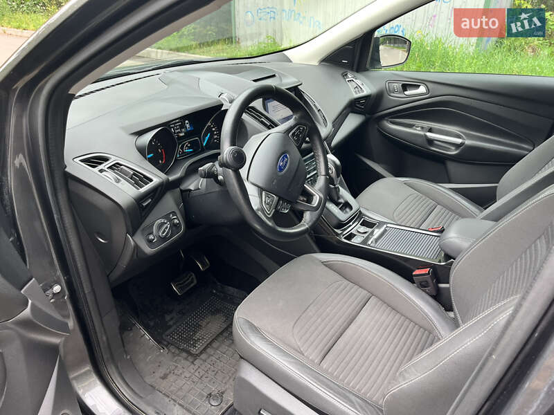 Позашляховик / Кросовер Ford Kuga 2019 в Києві
