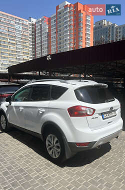 Внедорожник / Кроссовер Ford Kuga 2011 в 