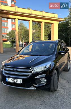 Внедорожник / Кроссовер Ford Kuga 2017 в Ивано-Франковске