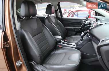 Внедорожник / Кроссовер Ford Kuga 2013 в 