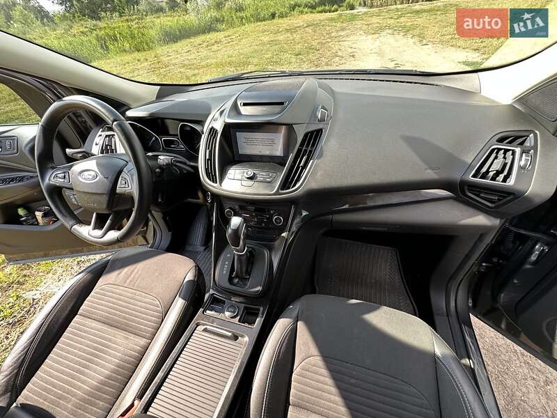 Внедорожник / Кроссовер Ford Kuga 2019 в Днепре