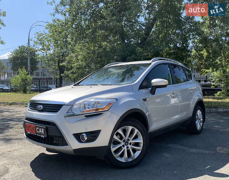 Внедорожник / Кроссовер Ford Kuga 2012 в Киеве
