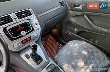 Внедорожник / Кроссовер Ford Kuga 2012 в 