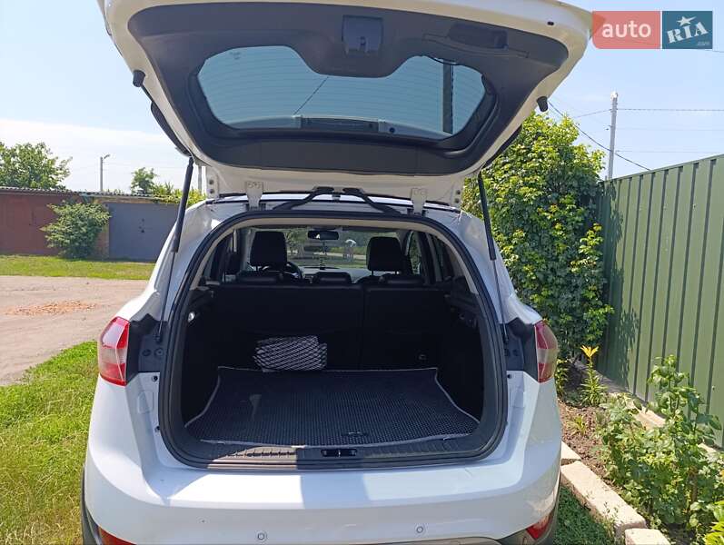 Позашляховик / Кросовер Ford Kuga 2012 в Миргороді