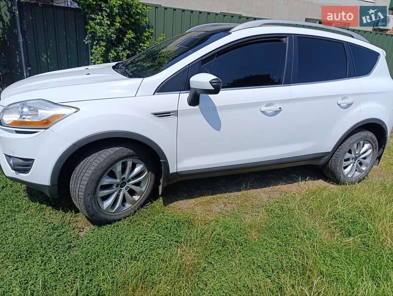 Позашляховик / Кросовер Ford Kuga 2012 в Миргороді