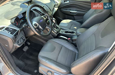Внедорожник / Кроссовер Ford Kuga 2014 в 