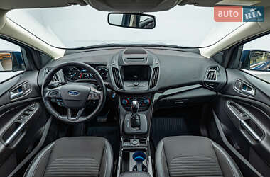 Внедорожник / Кроссовер Ford Kuga 2019 в 