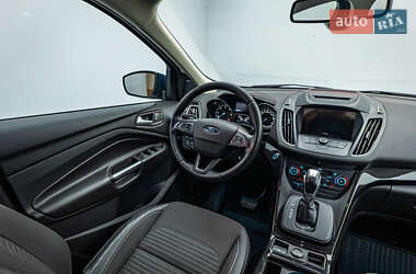 Внедорожник / Кроссовер Ford Kuga 2019 в 
