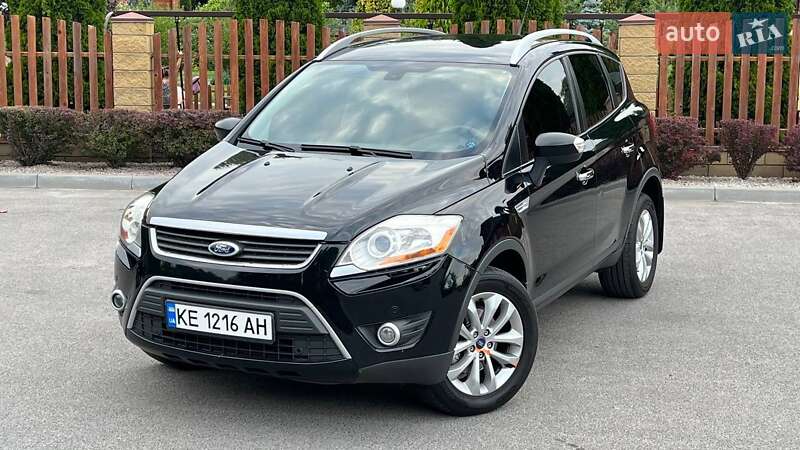 Внедорожник / Кроссовер Ford Kuga 2011 в 