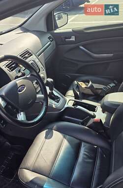 Внедорожник / Кроссовер Ford Kuga 2012 в 