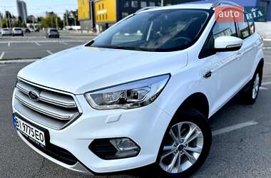 Позашляховик / Кросовер Ford Kuga 2019 в Києві