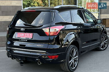 Внедорожник / Кроссовер Ford Kuga 2017 в 