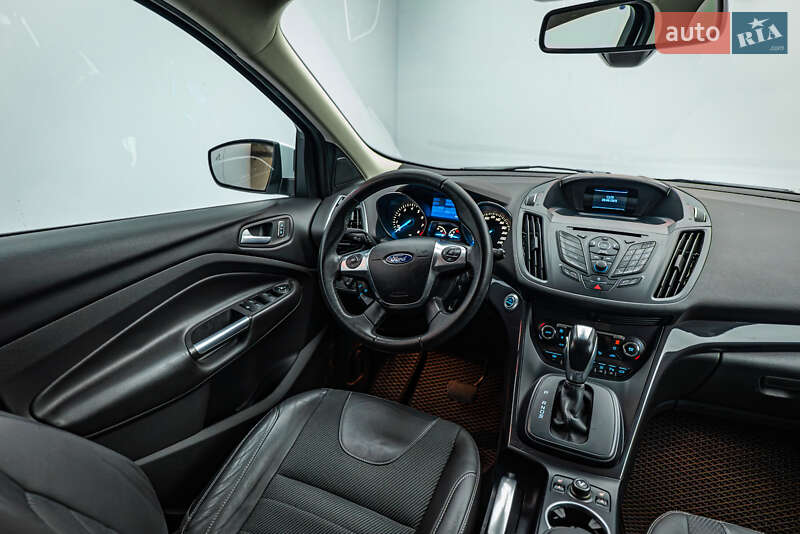 Внедорожник / Кроссовер Ford Kuga 2013 в Киеве