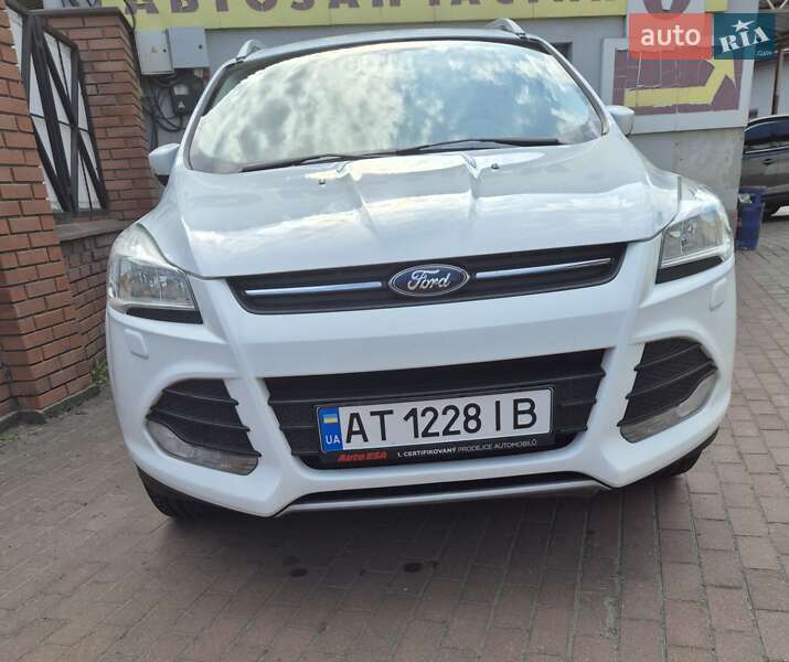 Внедорожник / Кроссовер Ford Kuga 2015 в Ивано-Франковске