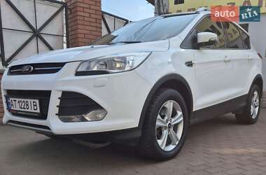 Внедорожник / Кроссовер Ford Kuga 2015 в Ивано-Франковске