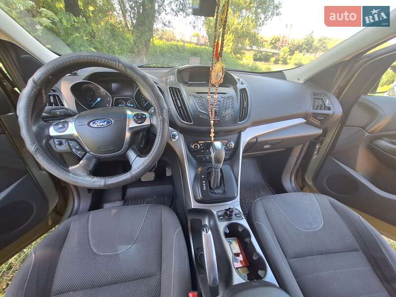 Позашляховик / Кросовер Ford Kuga 2013 в Ужгороді