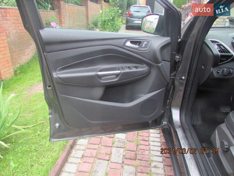 Внедорожник / Кроссовер Ford Kuga 2015 в Львове