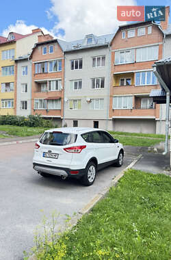 Внедорожник / Кроссовер Ford Kuga 2014 в 
