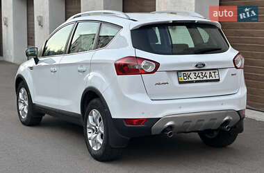 Внедорожник / Кроссовер Ford Kuga 2010 в 
