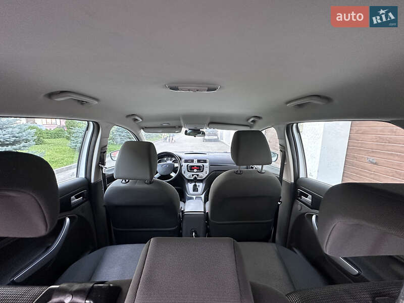Внедорожник / Кроссовер Ford Kuga 2010 в Ровно