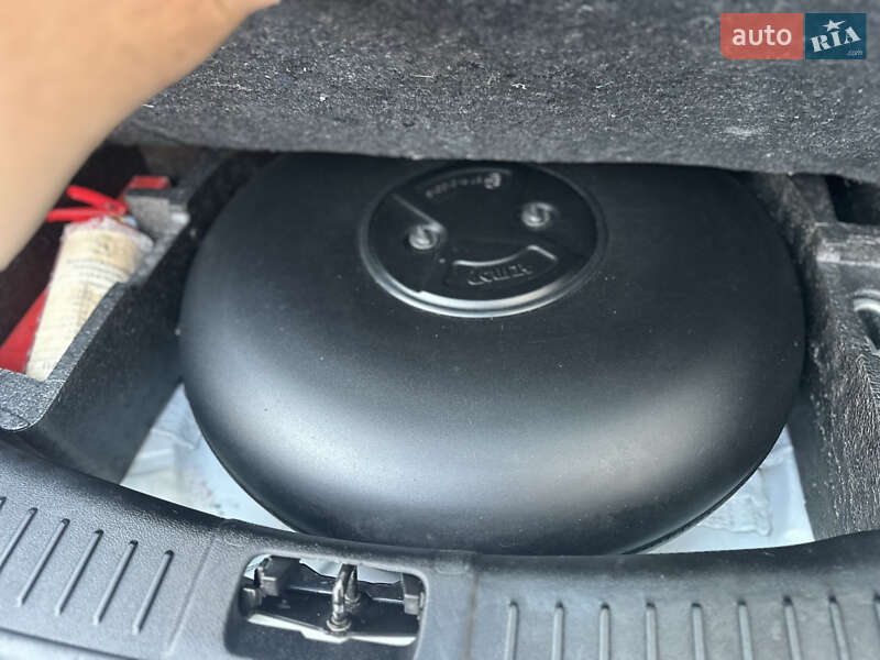 Внедорожник / Кроссовер Ford Kuga 2010 в Ровно