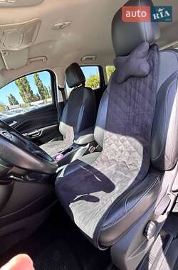 Внедорожник / Кроссовер Ford Kuga 2013 в 