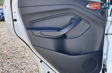 Внедорожник / Кроссовер Ford Kuga 2013 в 