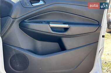 Внедорожник / Кроссовер Ford Kuga 2013 в 
