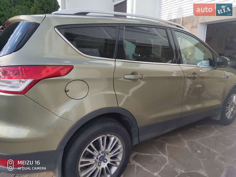 Позашляховик / Кросовер Ford Kuga 2013 в Києві